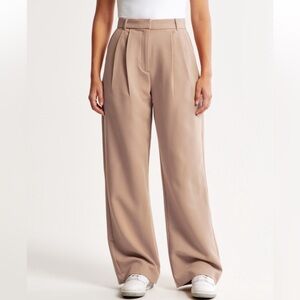 NWT Abercrombie & Fitch Sloane Tailored Pant Size 27/4S 🧸